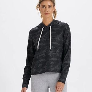 vuori - Halo Essential Hoodie - Size M